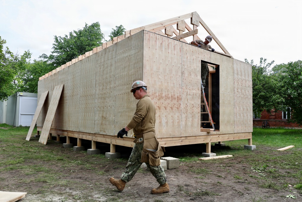 Seabees Adapt Expeditionary Construction for Cold Weather
