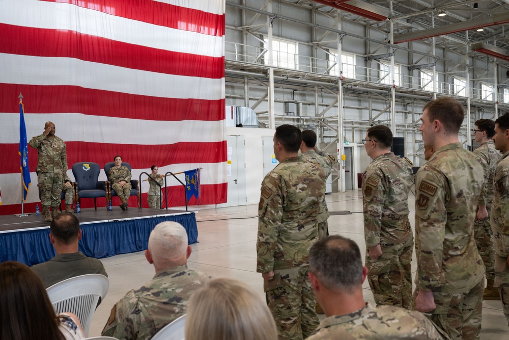 31 CS welcomes new commander in Change of Command ceremony