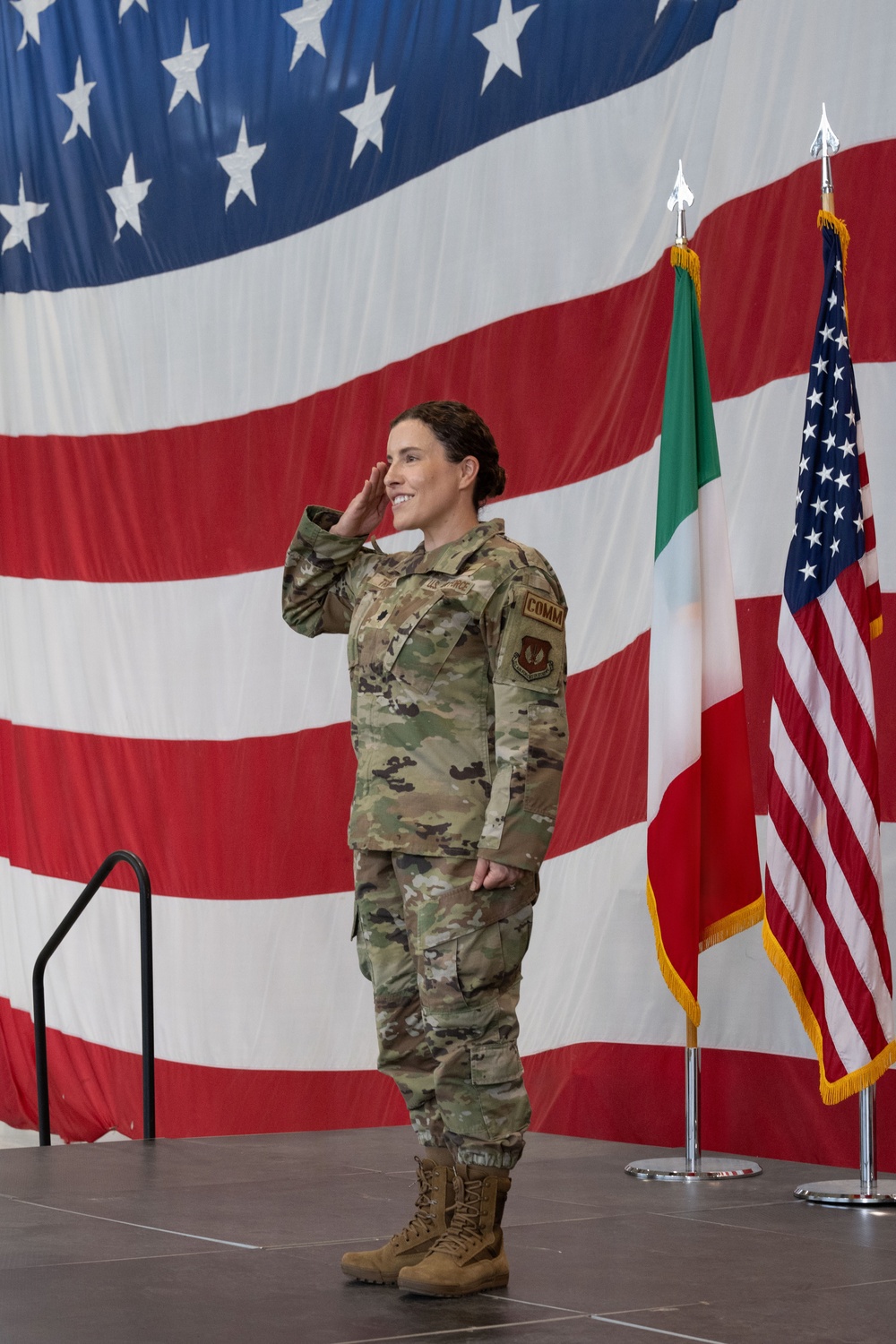 31 CS welcomes new commander in Change of Command ceremony