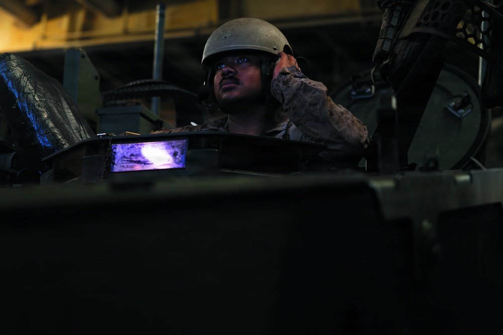 Kearsarge Conducts Well Deck Operations With 26 MEU