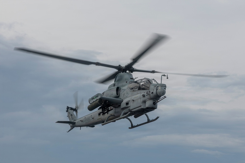 USS KEARSARGE Conducts Flight Deck Operations