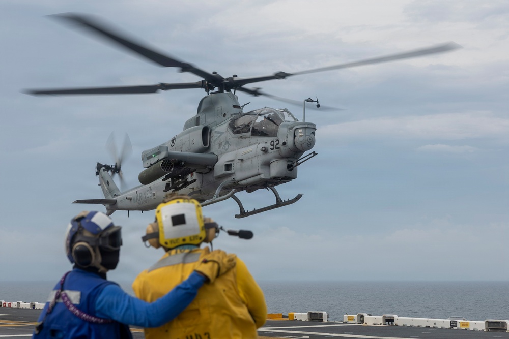USS KEARSARGE Conducts Flight Deck Operations