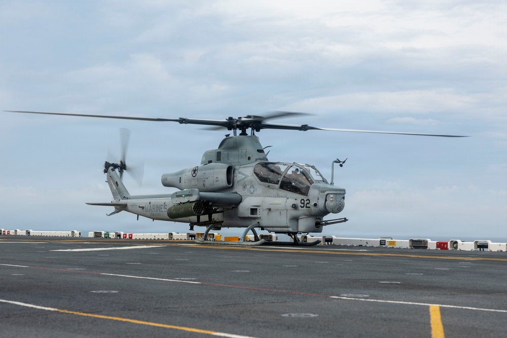 USS KEARSARGE Conducts Flight Deck Operations