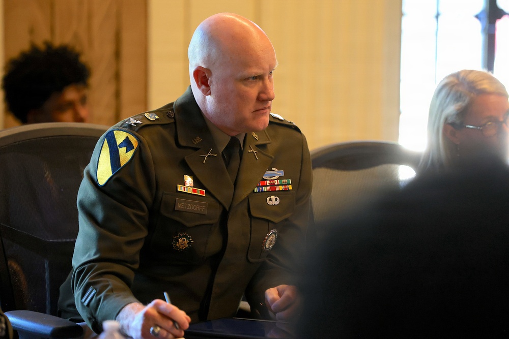 Illinois National Guard hosts discussion on modernization of historic Chicago armory