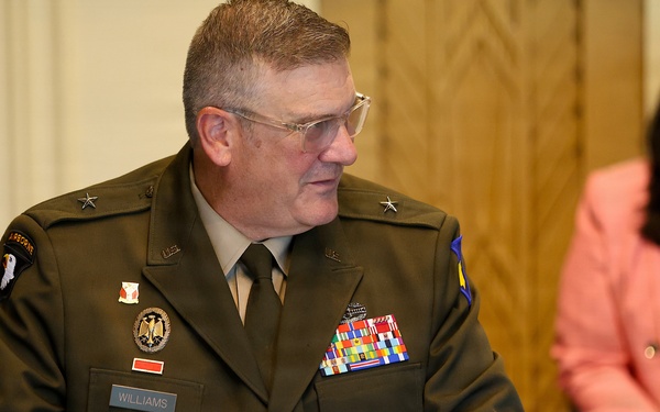 Illinois National Guard hosts discussion on modernization of historic Chicago armory