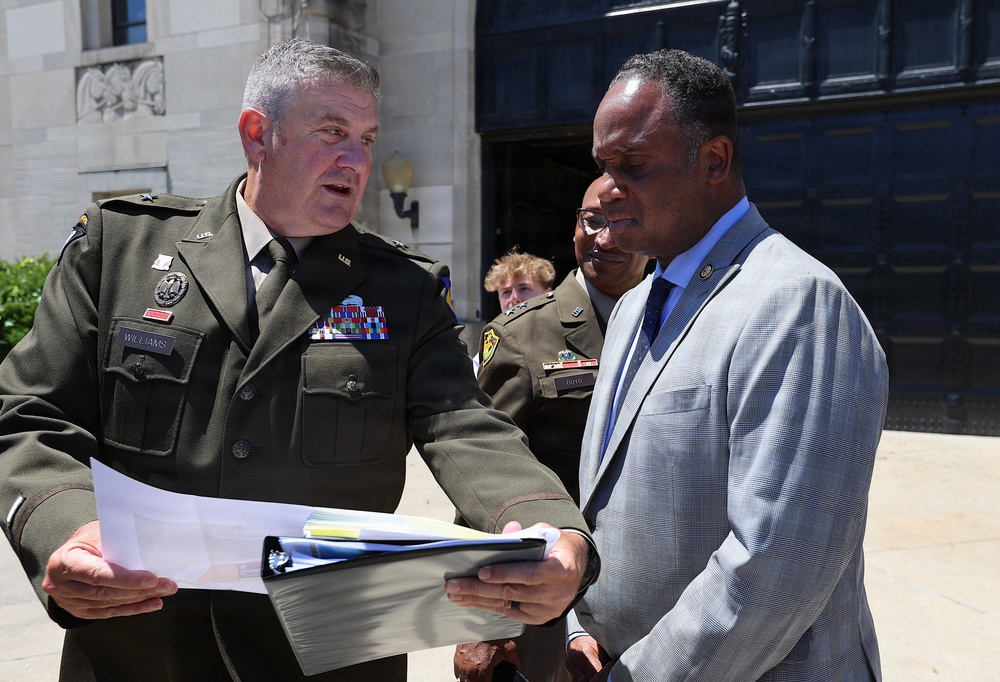 Illinois National Guard hosts discussion on modernization of historic Chicago armory