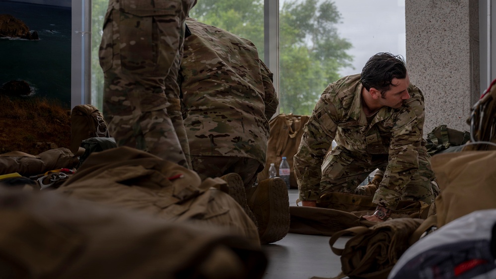 U.S. service members prep for airborne ops down Saint Lõ