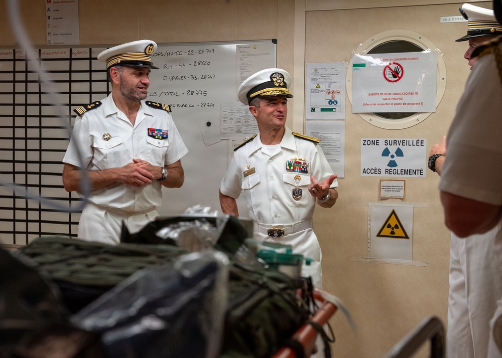 Vice Adm. Doug Perry, Commander, U.S. 2nd Fleet , conducts a visit aboard the LS Dixmude (L9015).