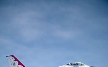 434th ARW Refuels Thunderbirds