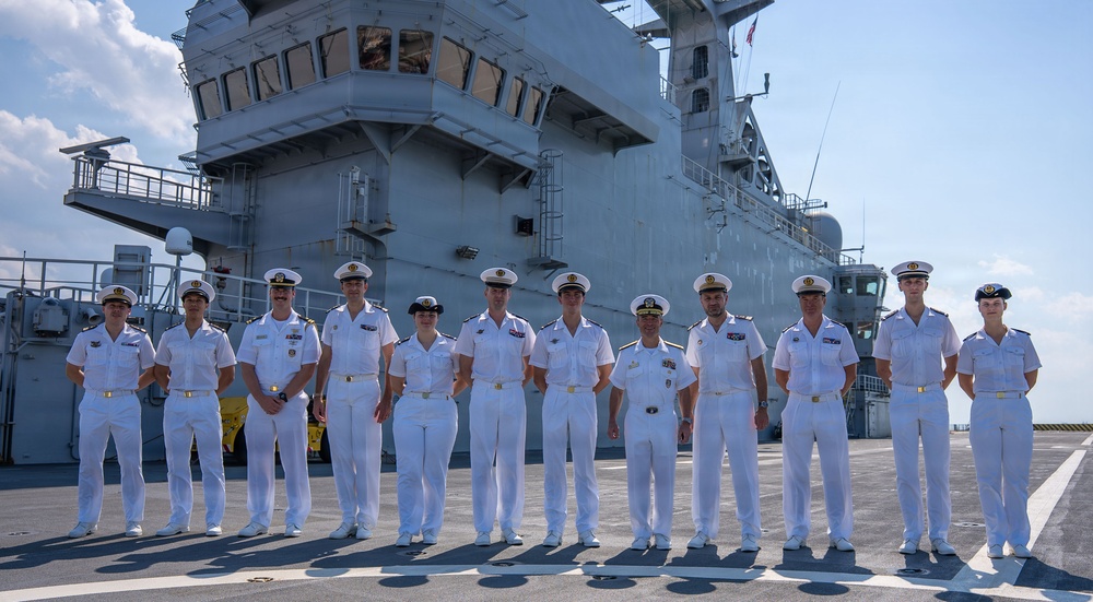 Vice Adm. Doug Perry, Commander, U.S. 2nd Fleet , conducts a visit aboard the LS Dixmude (L9015).