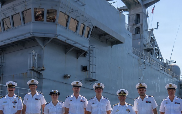 Vice Adm. Doug Perry, Commander, U.S. 2nd Fleet , conducts a visit aboard the LS Dixmude (L9015).