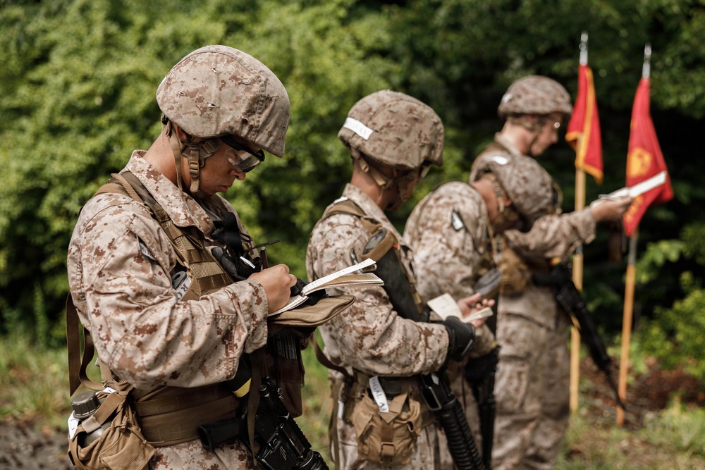 U.S. Marine Corps Officer Candidates conduct the Basic Reaction Course