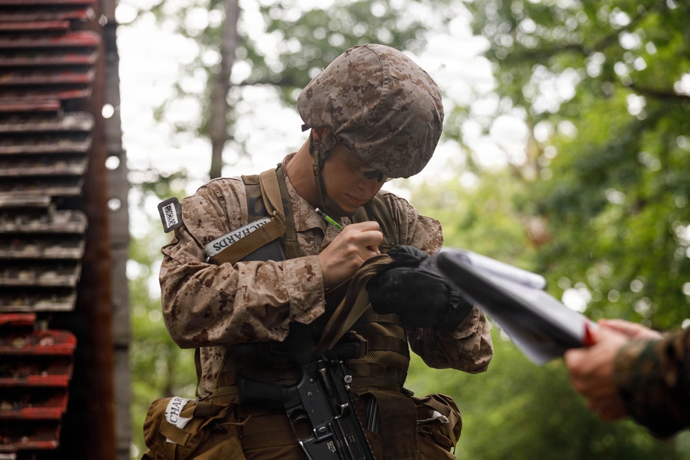 U.S. Marine Corps Officer Candidates conduct the Basic Reaction Course