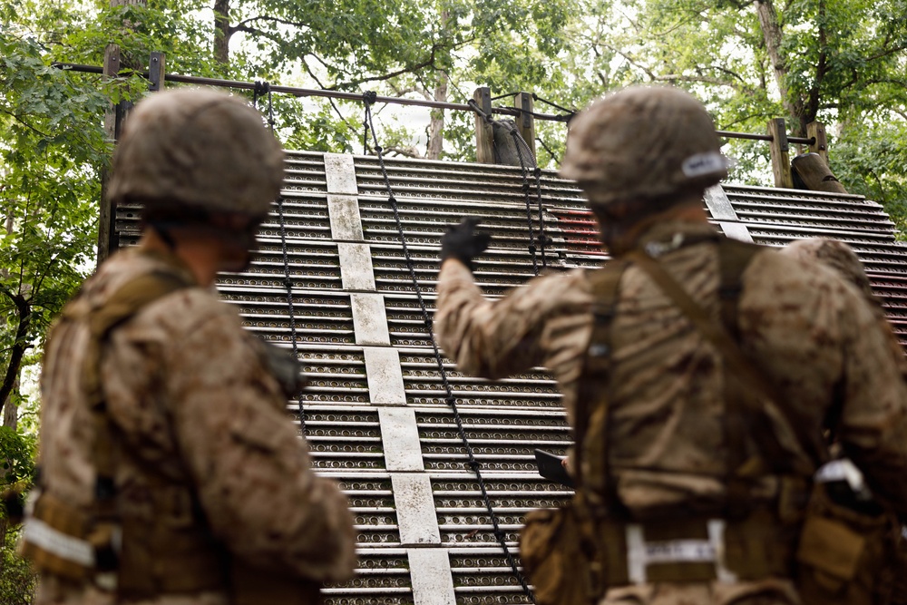 U.S. Marine Corps Officer Candidates conduct the Basic Reaction Course