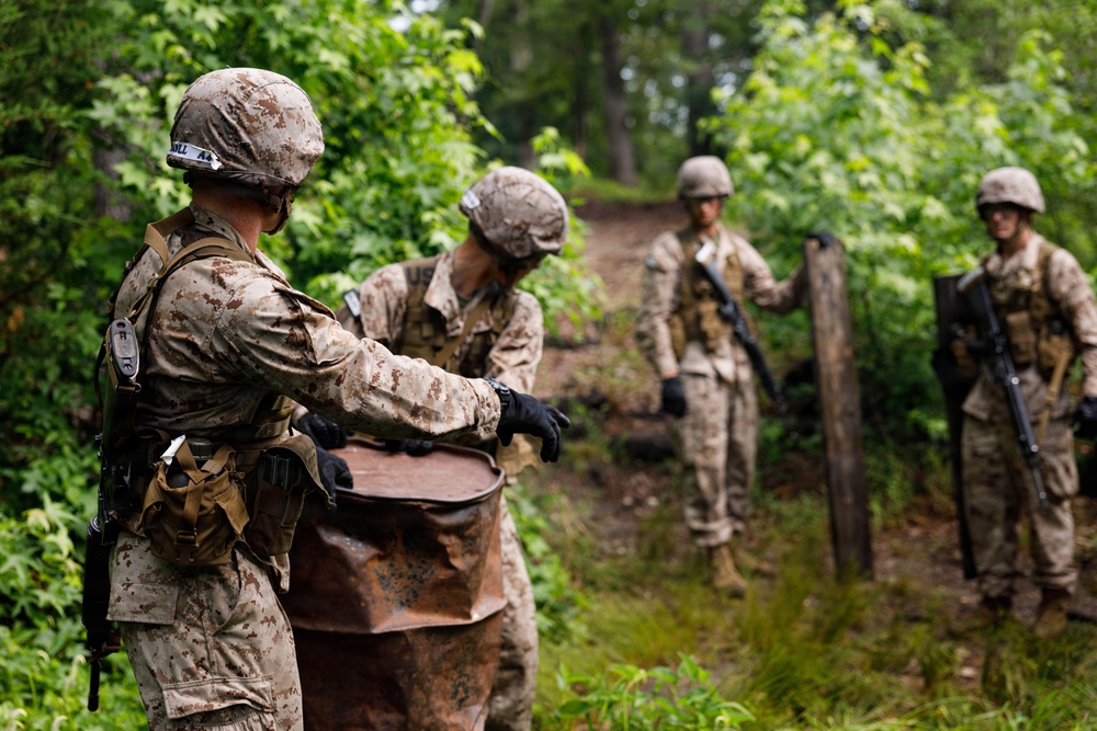 U.S. Marine Corps Officer Candidates conduct the Basic Reaction Course