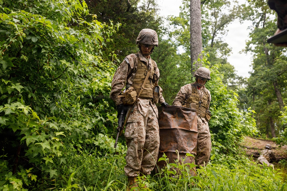 U.S. Marine Corps Officer Candidates conduct the Basic Reaction Course