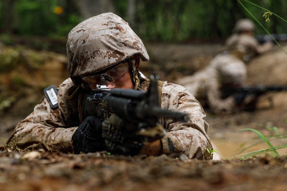 U.S. Marine Corps Officer Candidates conduct the Basic Reaction Course