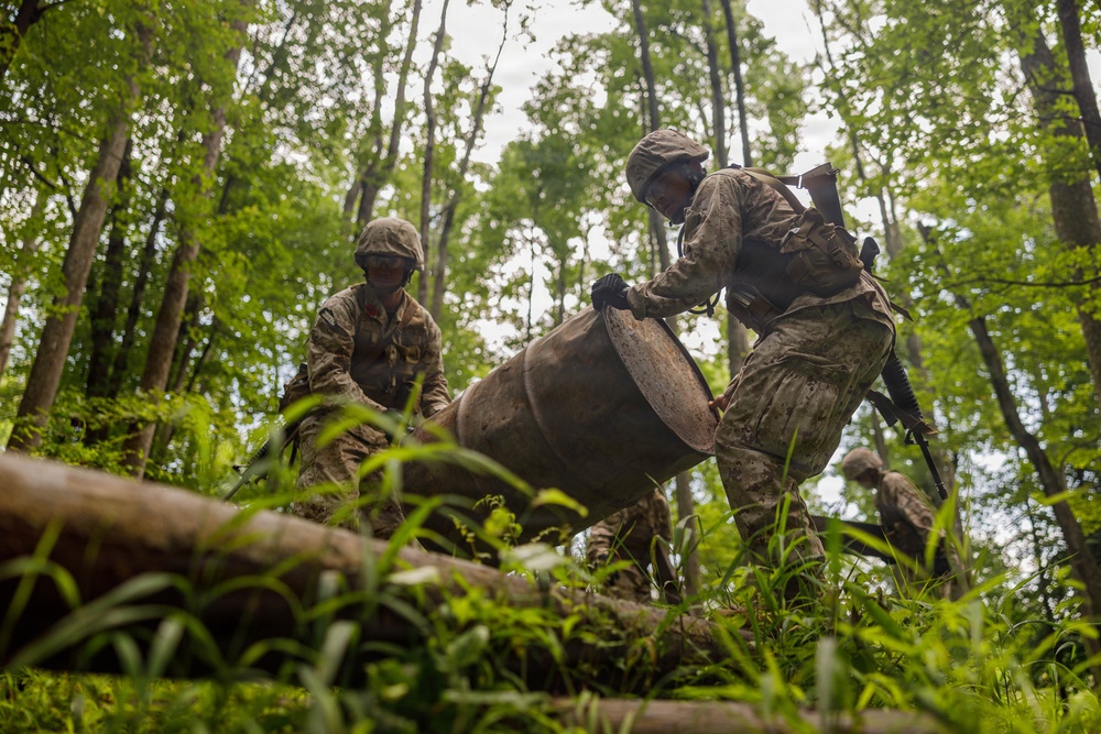 U.S. Marine Corps Officer Candidates conduct the Basic Reaction Course