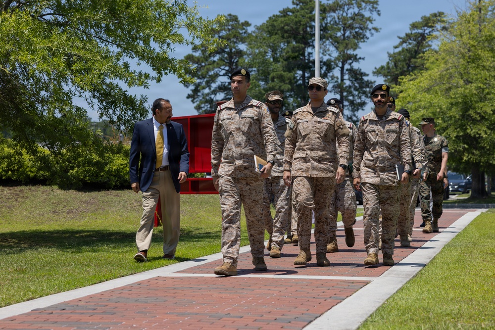 Marine Corps Combat Service Support Schools Hosts Royal Saudi Naval Force – Marine Force