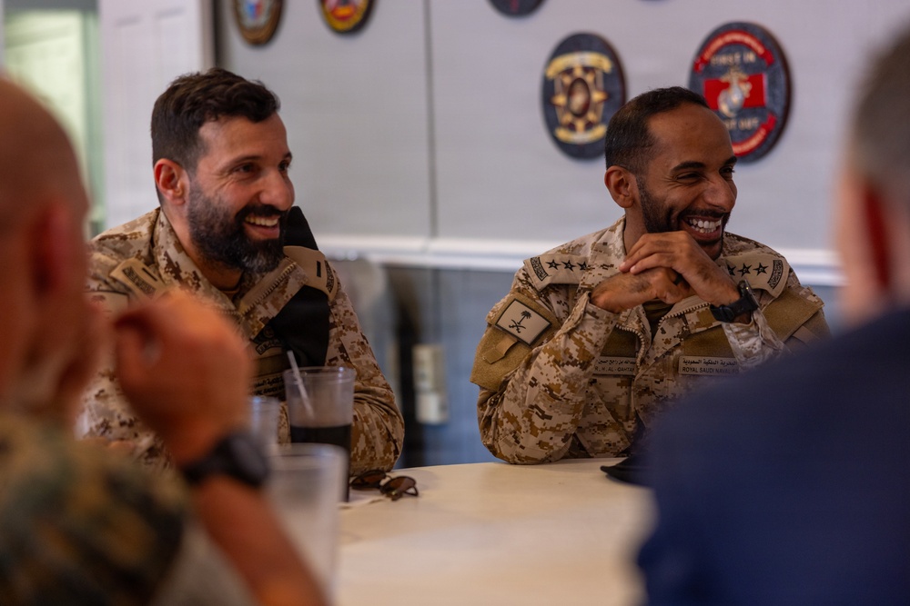 Marine Corps Combat Service Support Schools Hosts Royal Saudi Naval Force – Marine Force