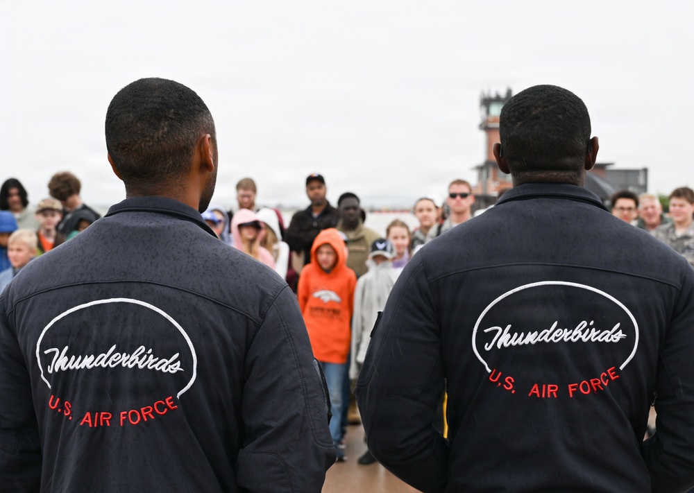 AF Thunderbirds host F-16 show-and-tell at Peterson SFB