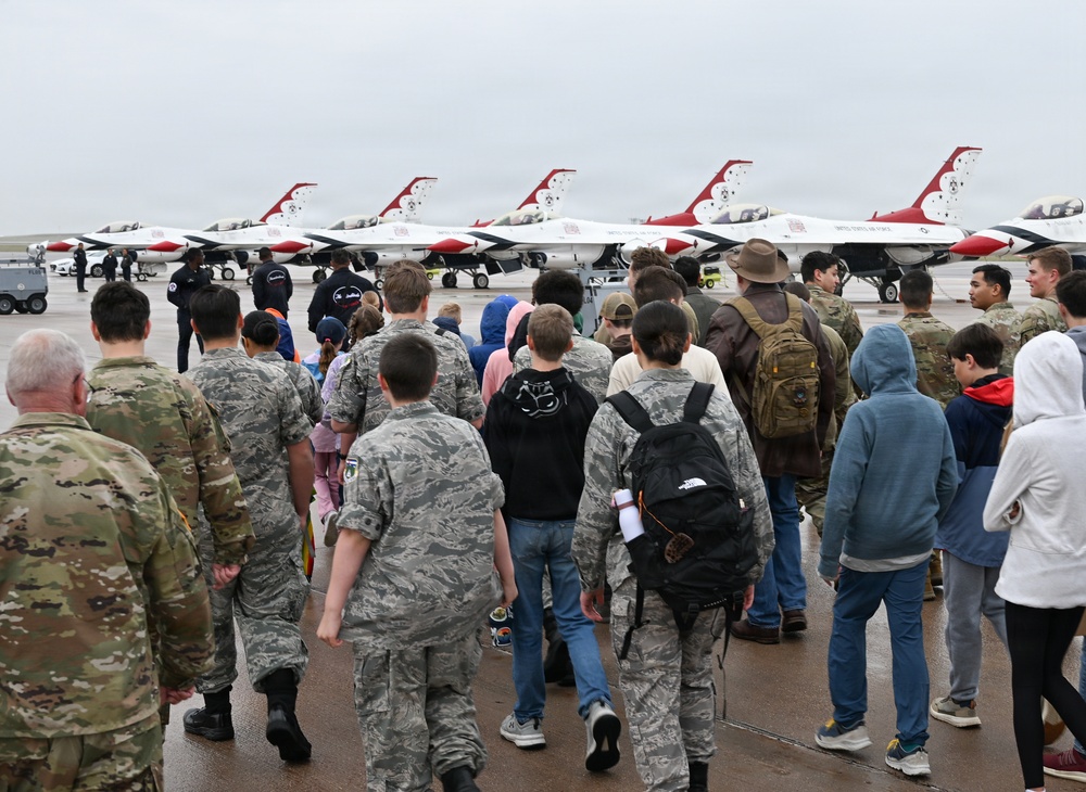AF Thunderbirds host F-16 show-and-tell at Peterson SFB