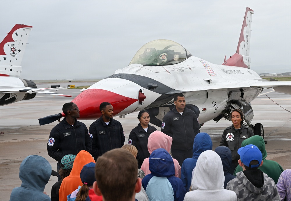 AF Thunderbirds host F-16 show-and-tell at Peterson SFB