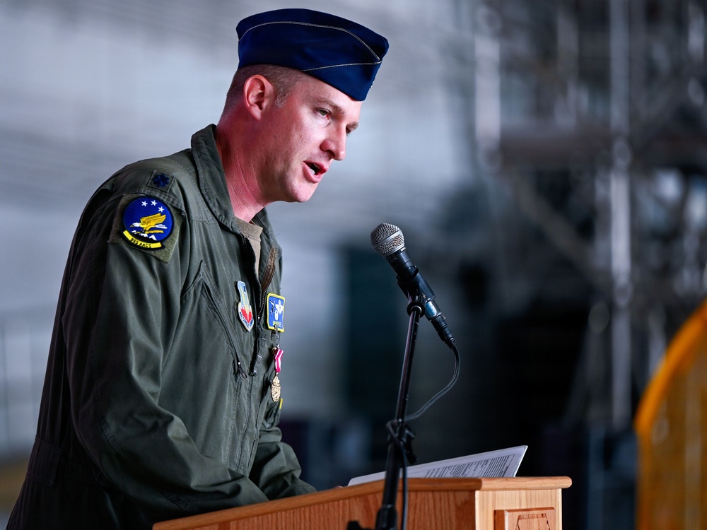 965th Airborne Air Control Squadron welcomes new commander