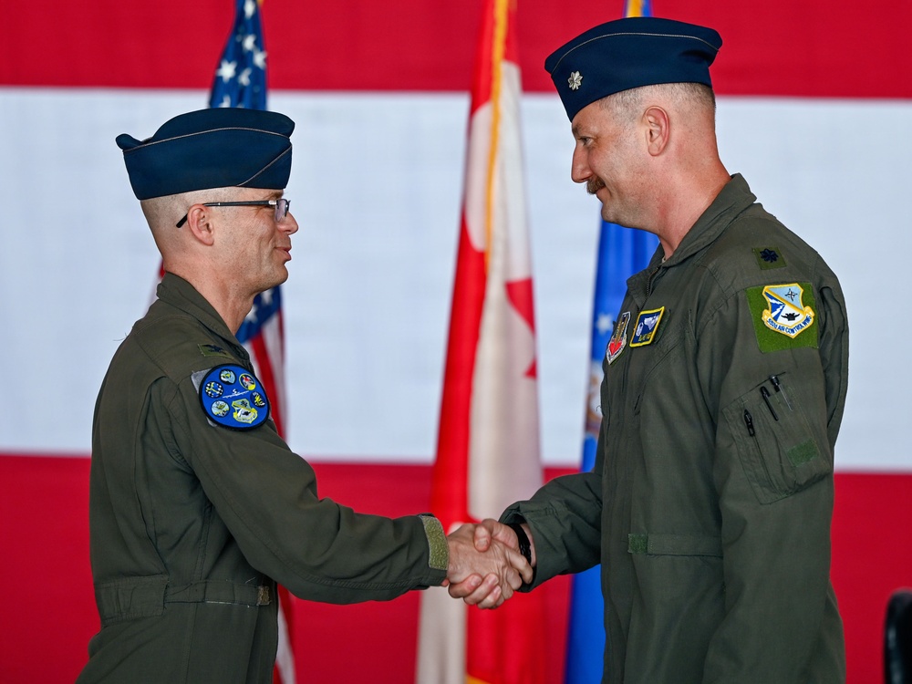 965th Airborne Air Control Squadron welcomes new commander