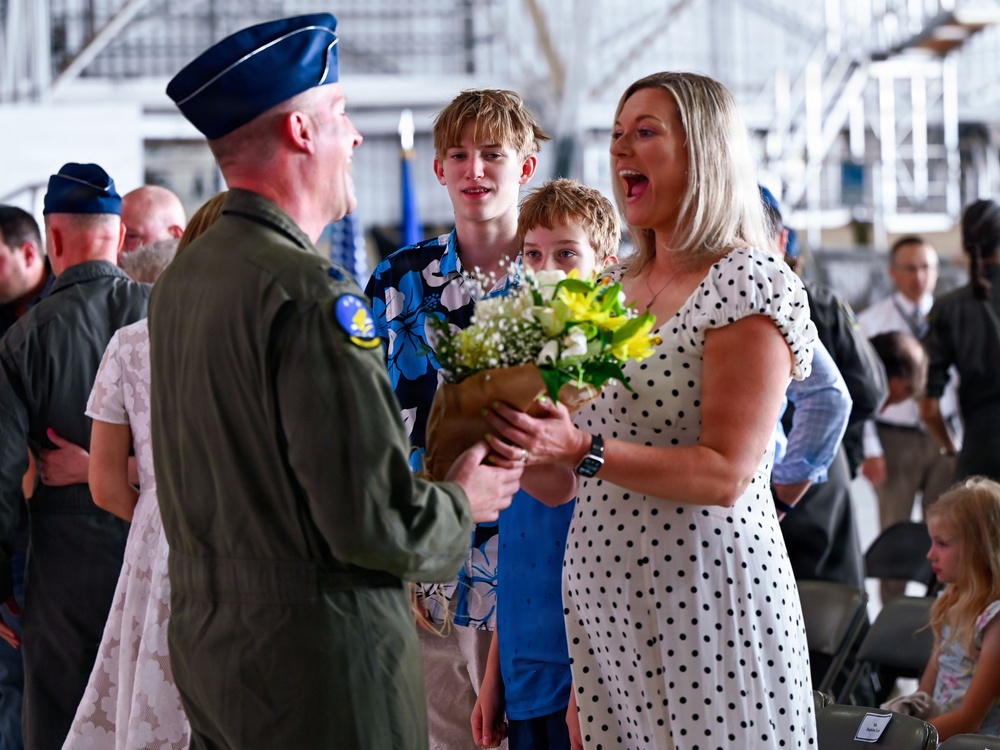 965th Airborne Air Control Squadron welcomes new commander