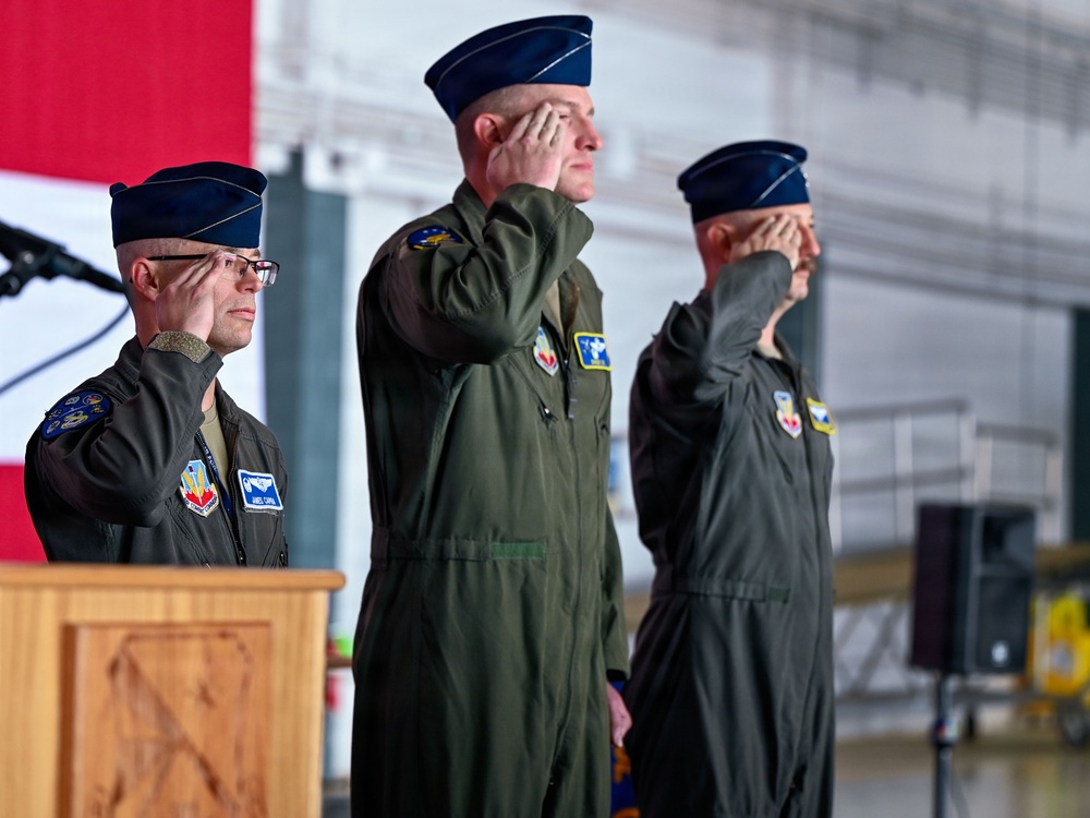 965th Airborne Air Control Squadron welcomes new commander