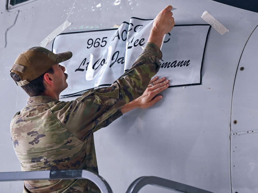 965th Airborne Air Control Squadron welcomes new commander