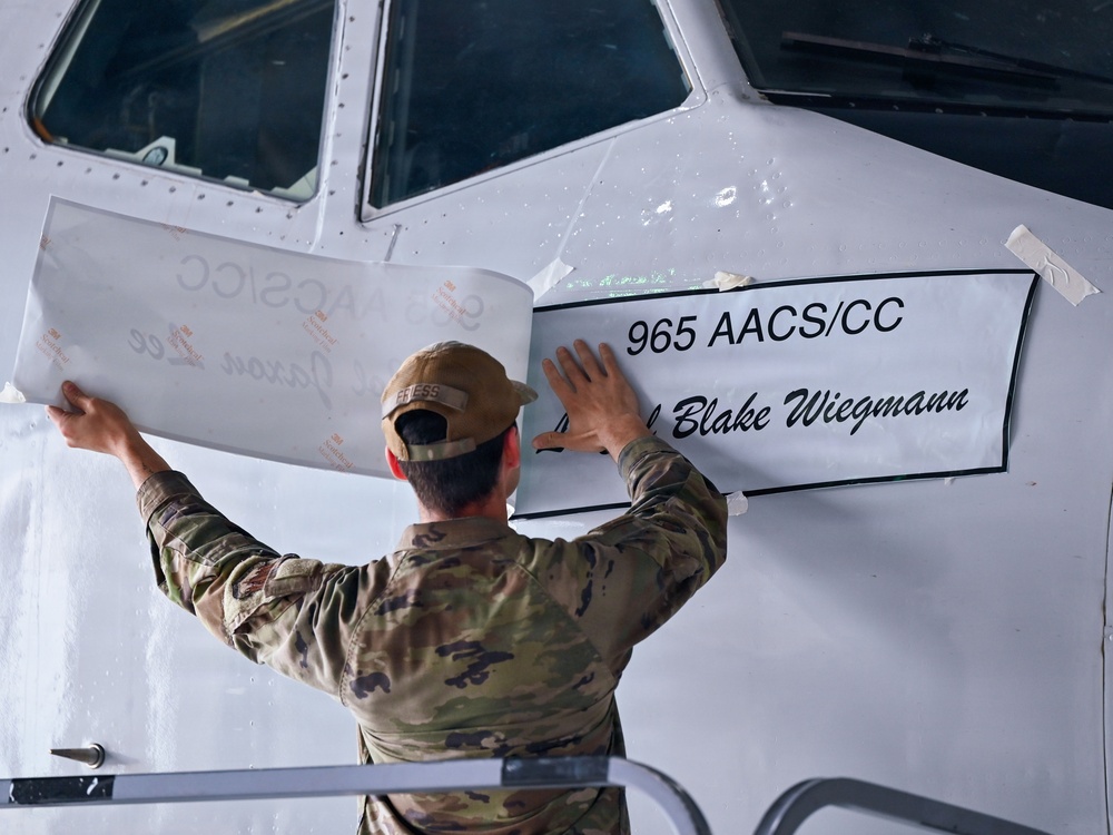 965th Airborne Air Control Squadron welcomes new commander