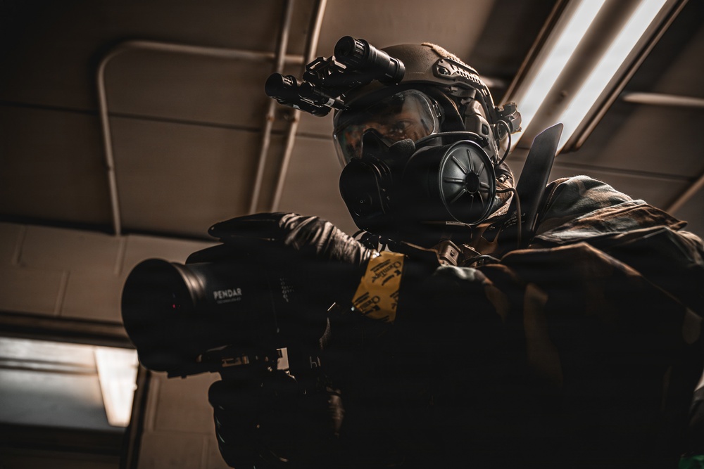3rd SFG (A) 14th Chemical Reconnaissance Detachment and EOD demonstrate operational readiness during exercise Venom Shield