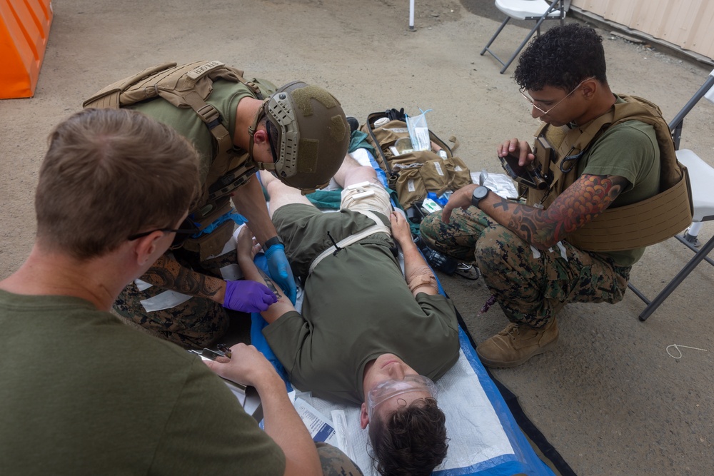 1st MLG Sailors use Battlefield Assisted Trauma Documentation Kits for Valkyrie course