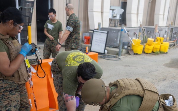 1st MLG Sailors use Battlefield Assisted Trauma Documentation Kits for Valkyrie course