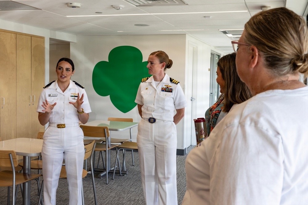 Sailors Visit the Girl Scouts DreamLab During Omaha Navy Week