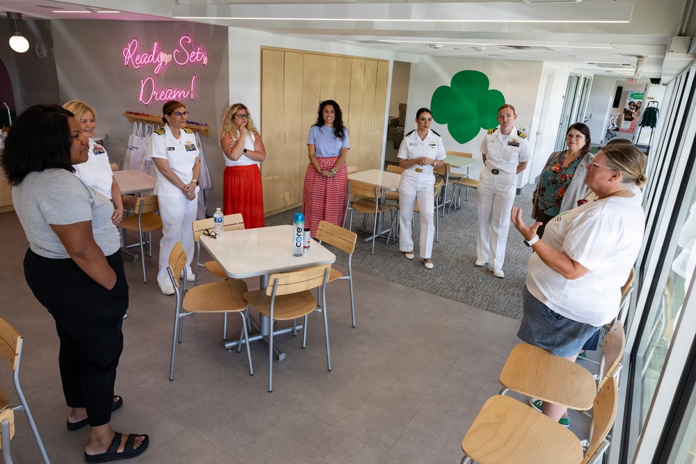 Sailors Visit the Girl Scouts DreamLab During Omaha Navy Week