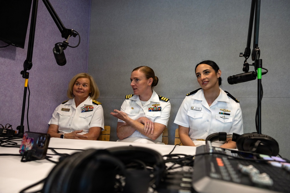 Sailors Visit the Girl Scouts DreamLab During Omaha Navy Week