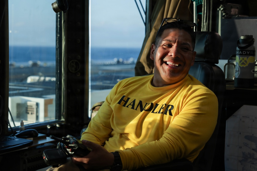 KEARSARGE CONDUCTS FLIGHT OPERATIONS