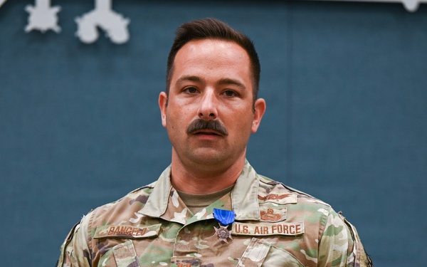 178th Wing Airman receives Ohio Cross for lifesaving actions