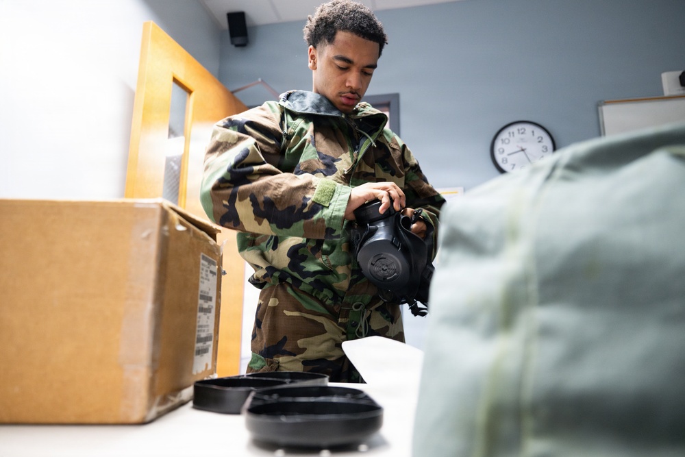 375th CONS prepares contracting officers to deliver mission support worldwide