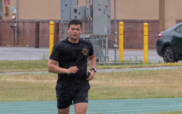 Run club offers service members training for fitness assessments