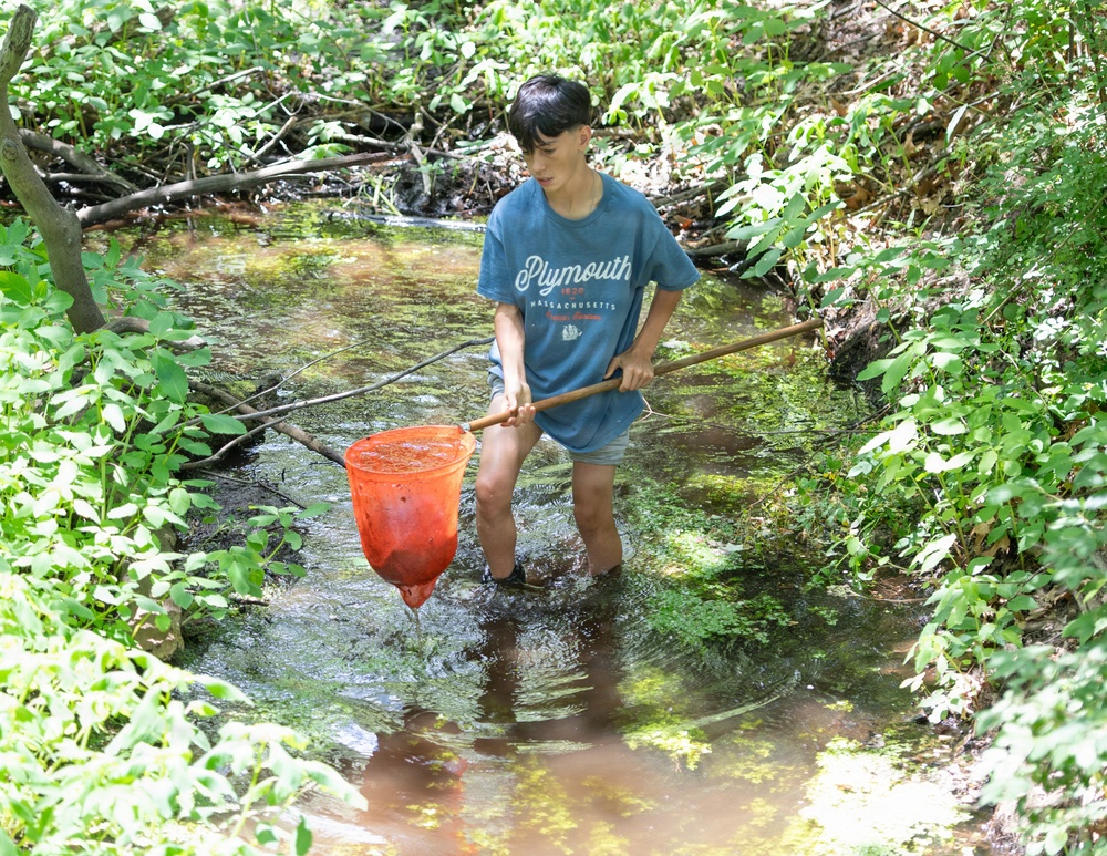 Hanscom Students help clean Shawsheen River