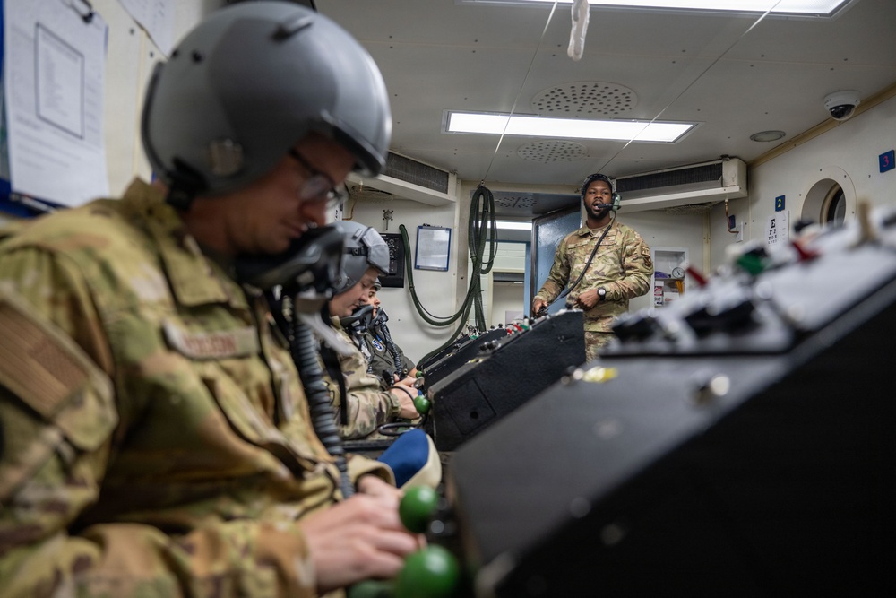 Rapid response under pressure: Andrews Aerospace Physiology conducts decompression sickness exercise