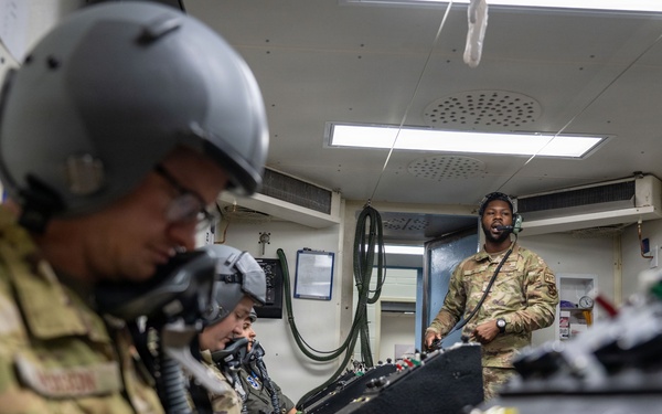 Rapid response under pressure: Andrews Aerospace Physiology conducts decompression sickness exercise