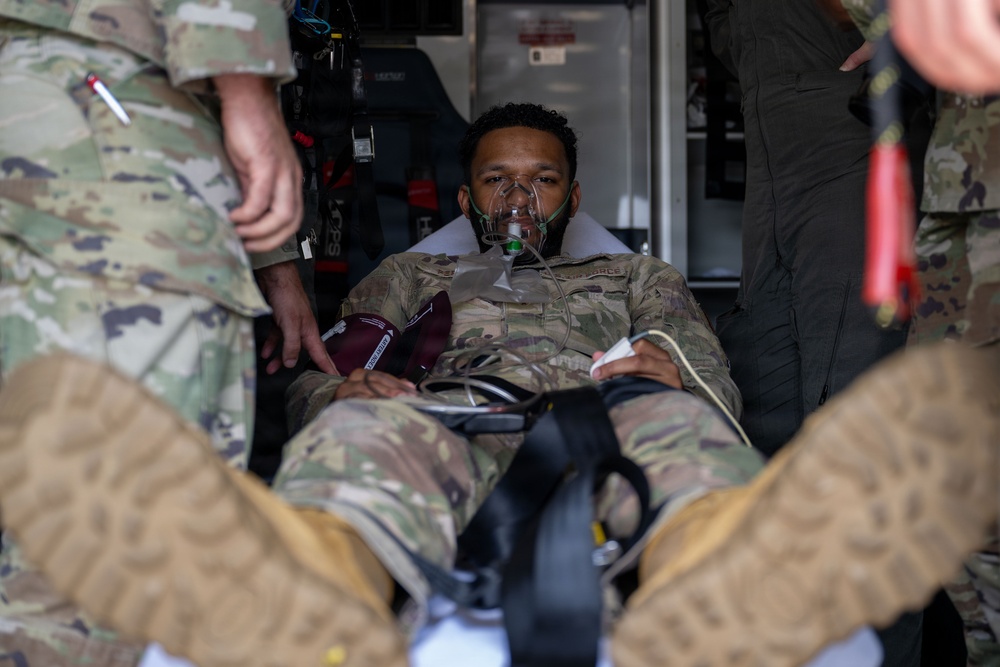 Rapid response under pressure: Andrews Aerospace Physiology conducts decompression sickness exercise