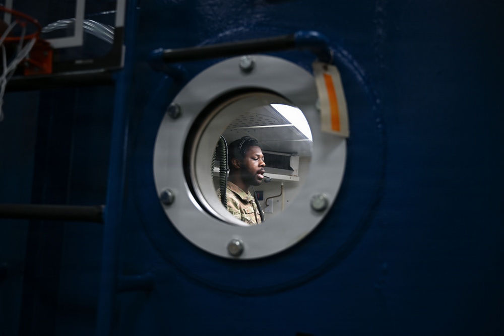 Rapid response under pressure: Andrews Aerospace Physiology conducts decompression sickness exercise
