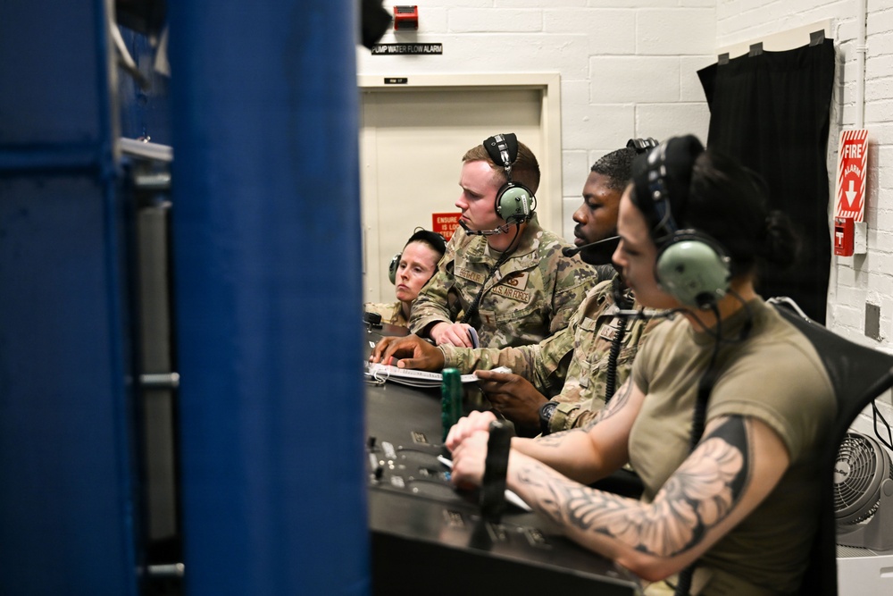Rapid response under pressure: Andrews Aerospace Physiology conducts decompression sickness exercise