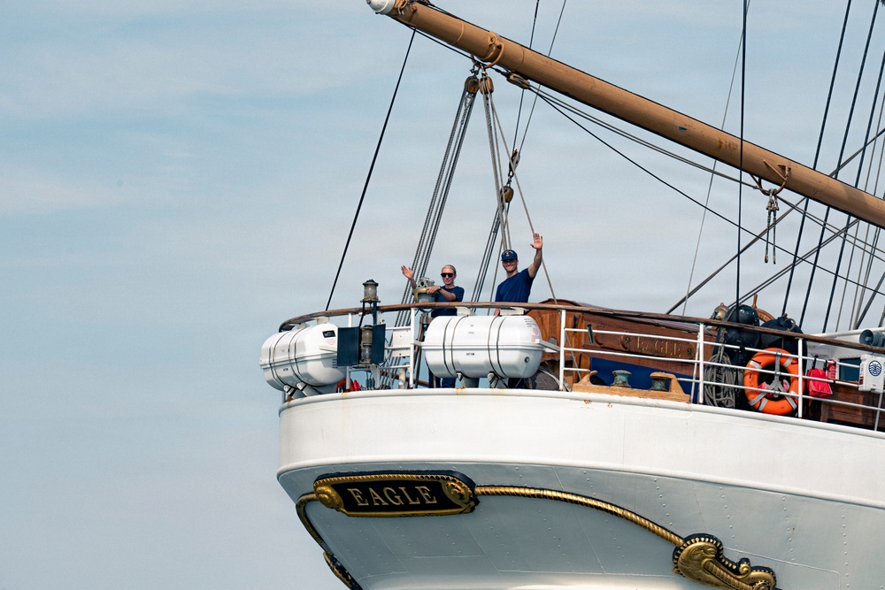 USCGC Eagle sails into Charleston